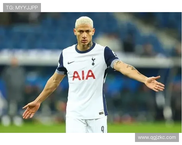 以里沙利松这记精彩吊射瞬间点燃全场激情并引发无限惊叹热浪翻腾